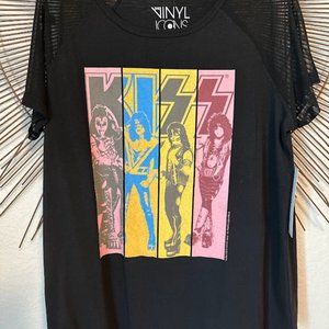 Torrid Kiss Graphic Tee